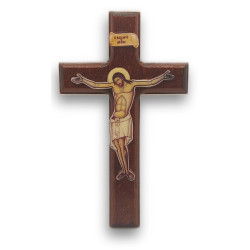 Dřevěný kříž s Ukřižovaným Kristem