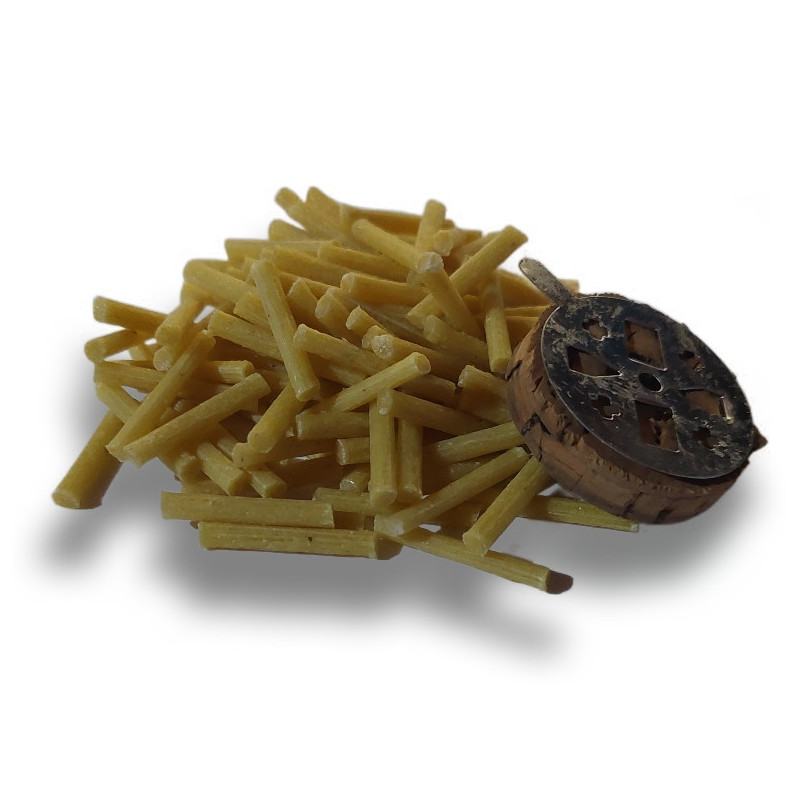 Knoty z včelího vosku do olejových lamp