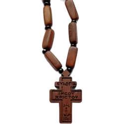 Východní dřevěný kříž s korálky na krk E