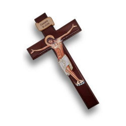 Dřevěný kříž s Ukřižovaným Kristem na zeď