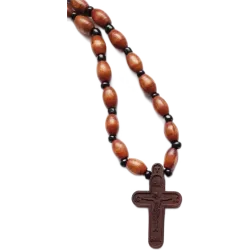 Východní dřevěný kříž s korálky na krk B