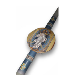 Paškální svíce s ikonou Zmrtvýchvstání Krista a dřevěným medailonem