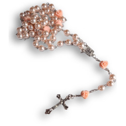 Růženec s perleťovými korálky a růžovými růžemi – 55 cm