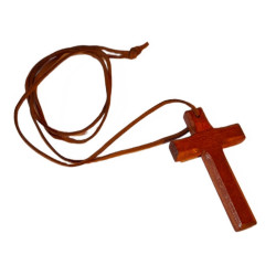 Dřevěný kříž na krk – 8,2 × 4,8 cm