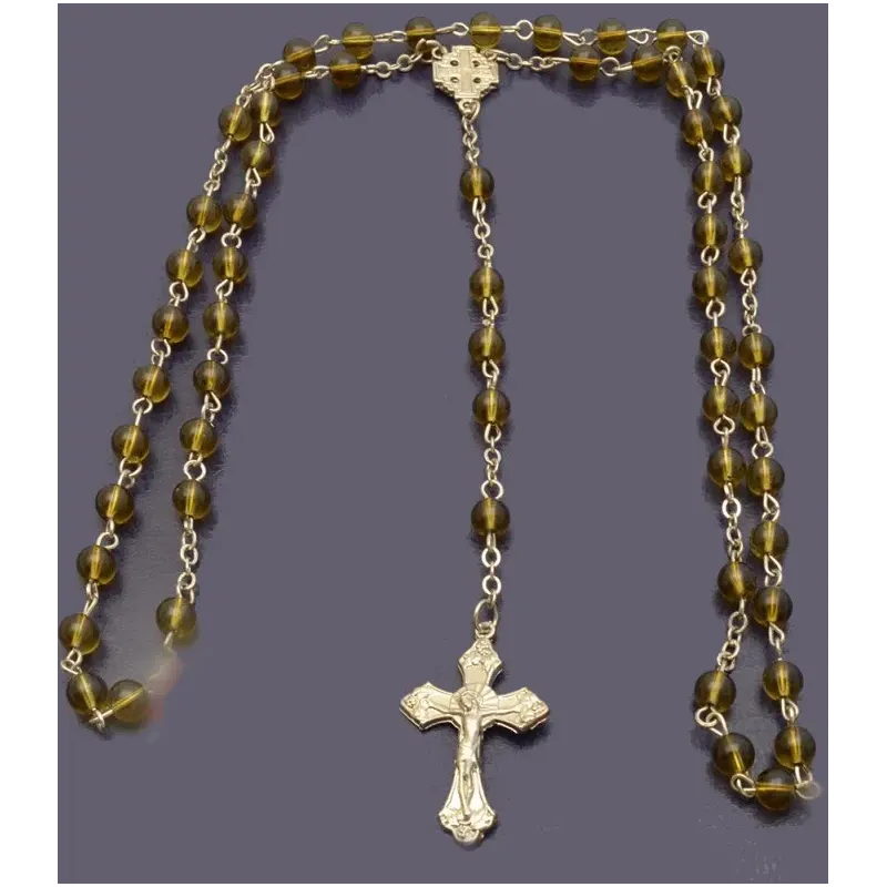 Zelený průsvitný korálkový růženec s křížem