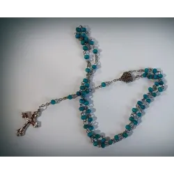 Tyrkysový růženec s detailním křížkem